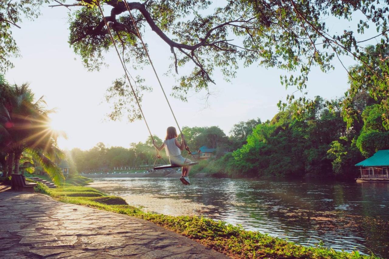 Royal River Kwai Resort And Spa Kanchanaburi City Exteriör bild